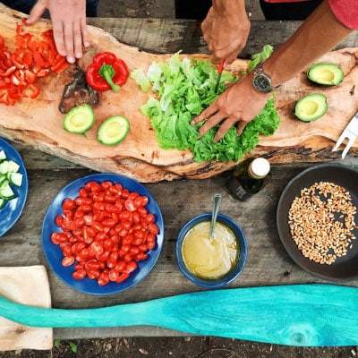 Chopping salad and capsicum