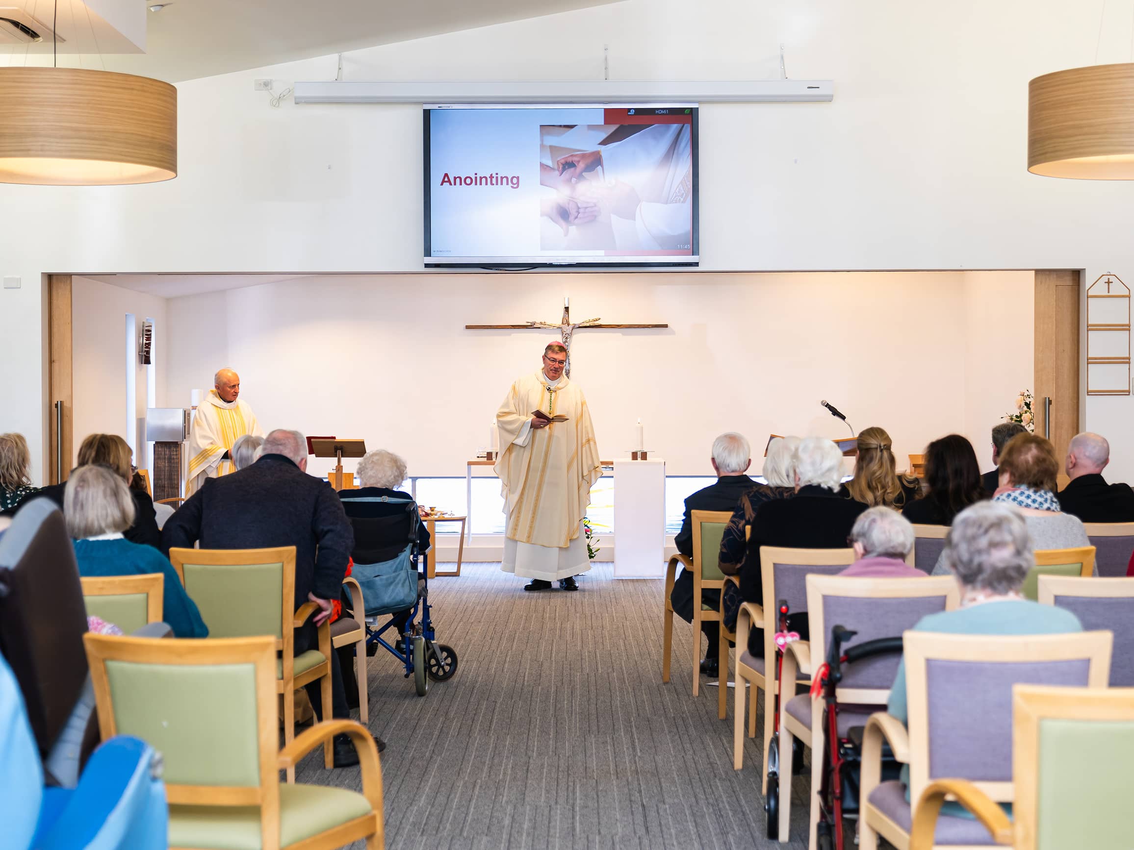 Bishop Greg Bennet conducts Mass